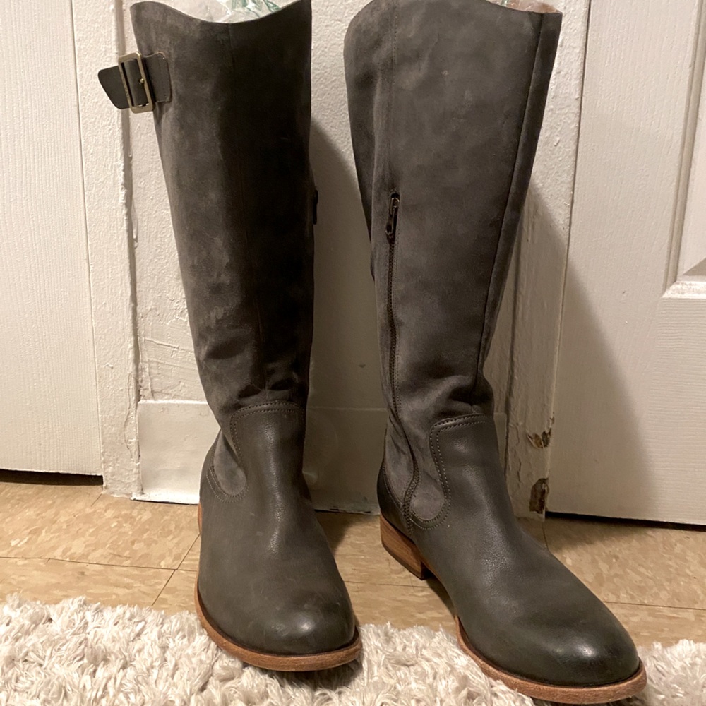 Grey leather and suede Kork Ease boots
